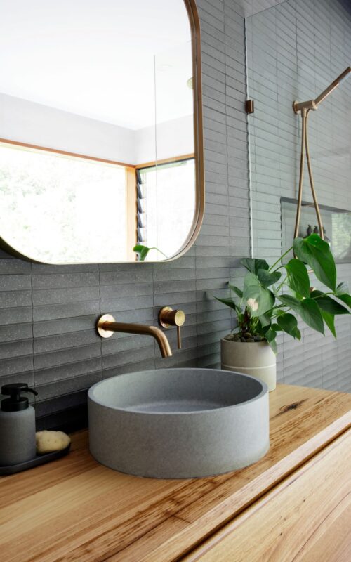 brisbane interior designer ensuite bathroom design with copper timber and charcoal